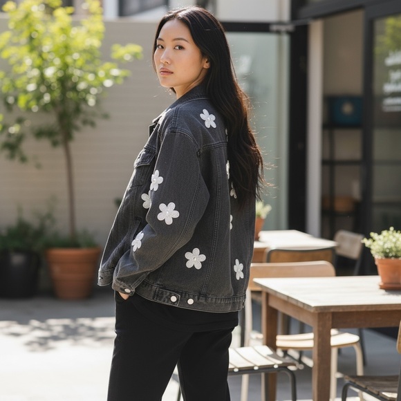 Black Denim Jacket with White Daisy and bead Accents, by Blue Velvet size medium - Picture 3 of 13